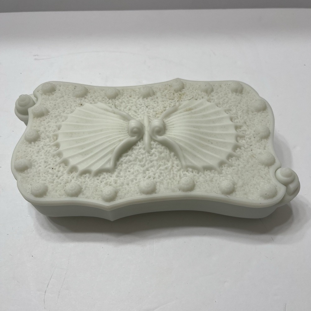 Vintage Chalkware Trinket Box With Lid Footed Ocean Beach 8x4x2" Ivory